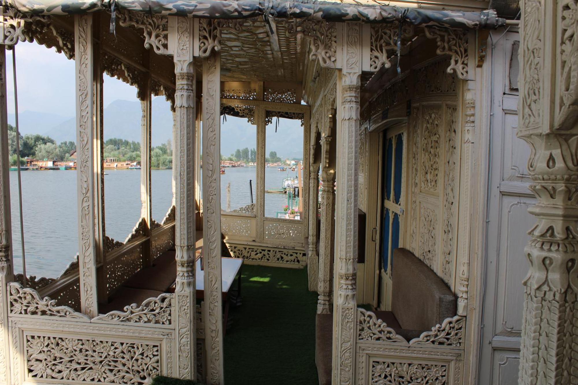 Swan Heritage Houseboats Сринагар Экстерьер фото